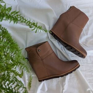 UGG Tan Leather Wedge Boots